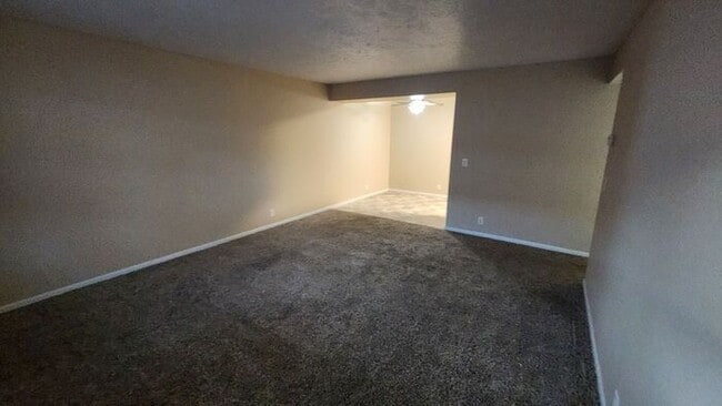 Photo - 707 N 90th St