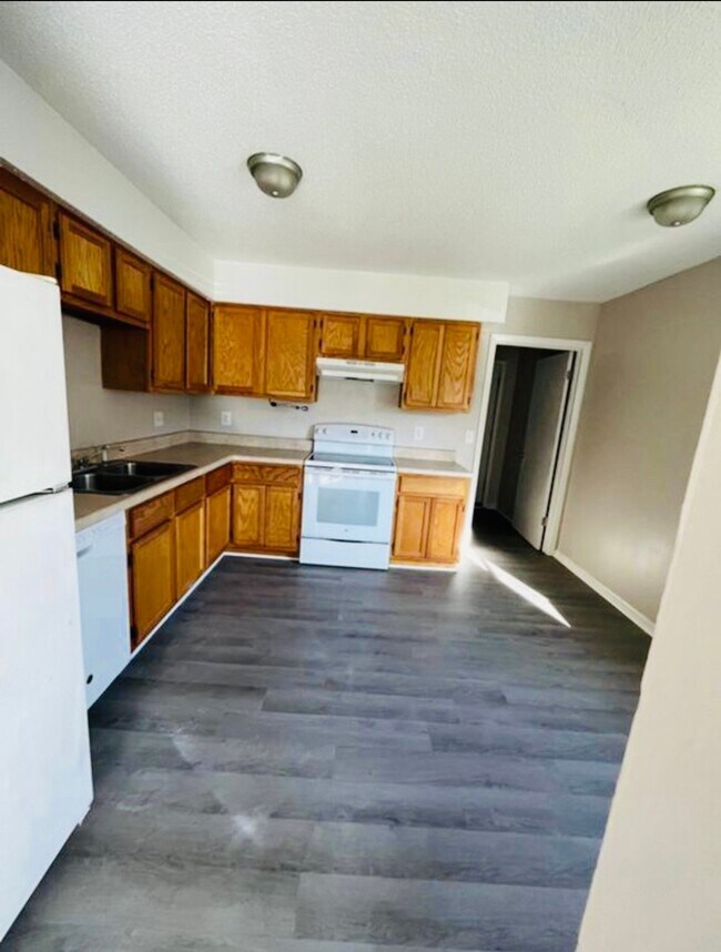 1130 Gordon Ave Unit A