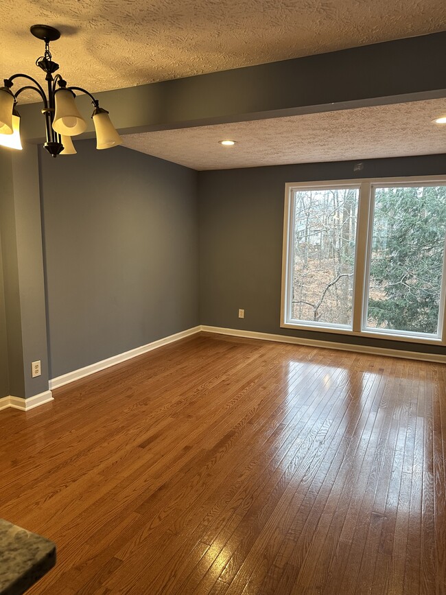 Photo - 8018 Grandview Ct