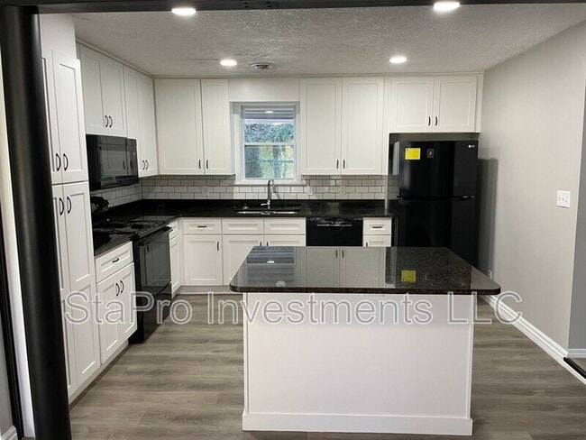 Photo - 122 Bellar Dr