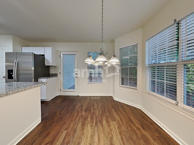 10 Donegal Ct