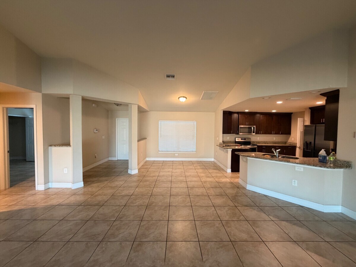 Photo - 3116 37th St SW