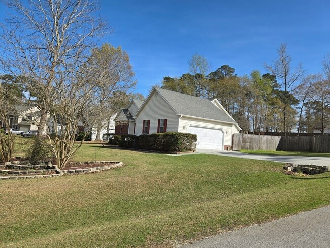 Photo - Charming 3-Bedroom Home in Hunters Creek – Pet Friendly & Great Amenities!