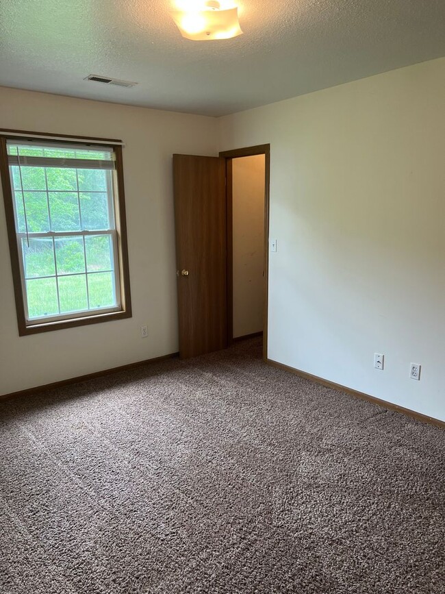 Photo - 2623 E Oakbrook Dr Apartment Unit A