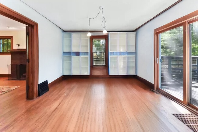 1306 Packard St