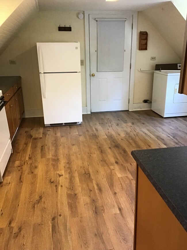 Photo - 62 Autumn Ave Unit Debra Cole