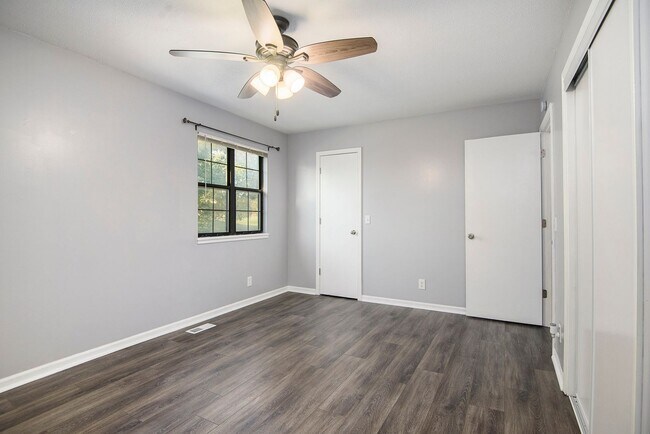 Photo - 2BR/1.5BA Townhouse in Smithville: GREAT L...