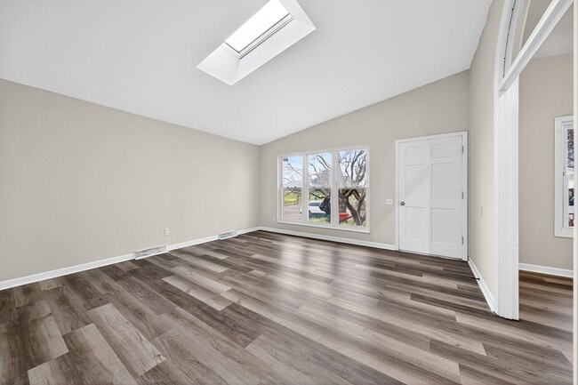 Photo - 2550 Pheasant Dr