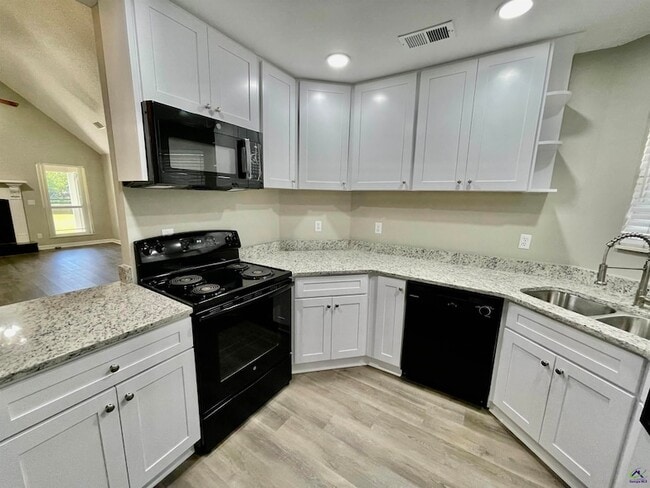 Photo - 213 Bayside Dr