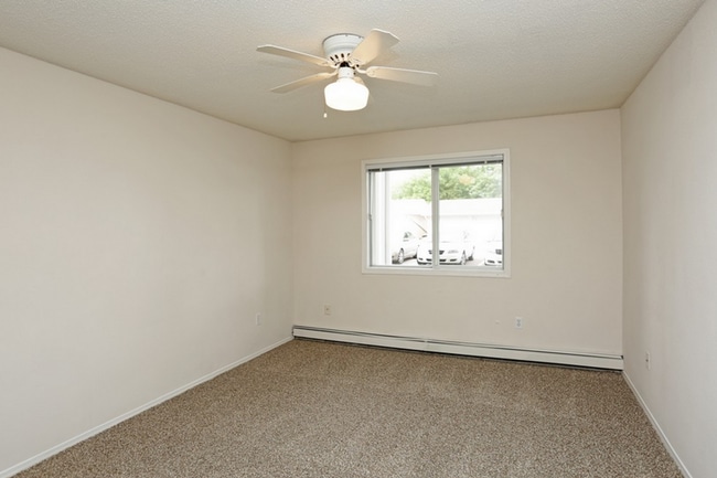 PEARLWOOD ESTATES