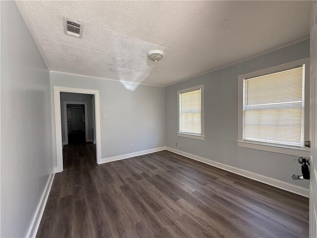 Photo - 1206 Alba St