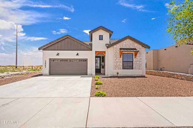 Building Photo - 13992 Margaret Ponce Ave