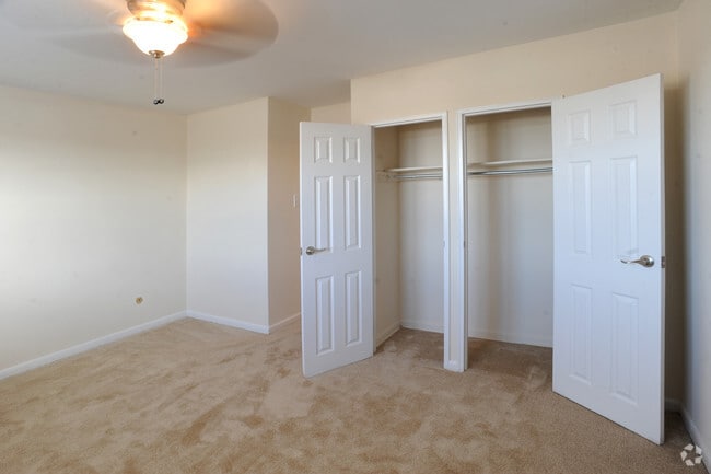 Building Photo - Mt. Airy Place Rental