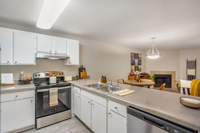 Photo - Glen Park At West Campus