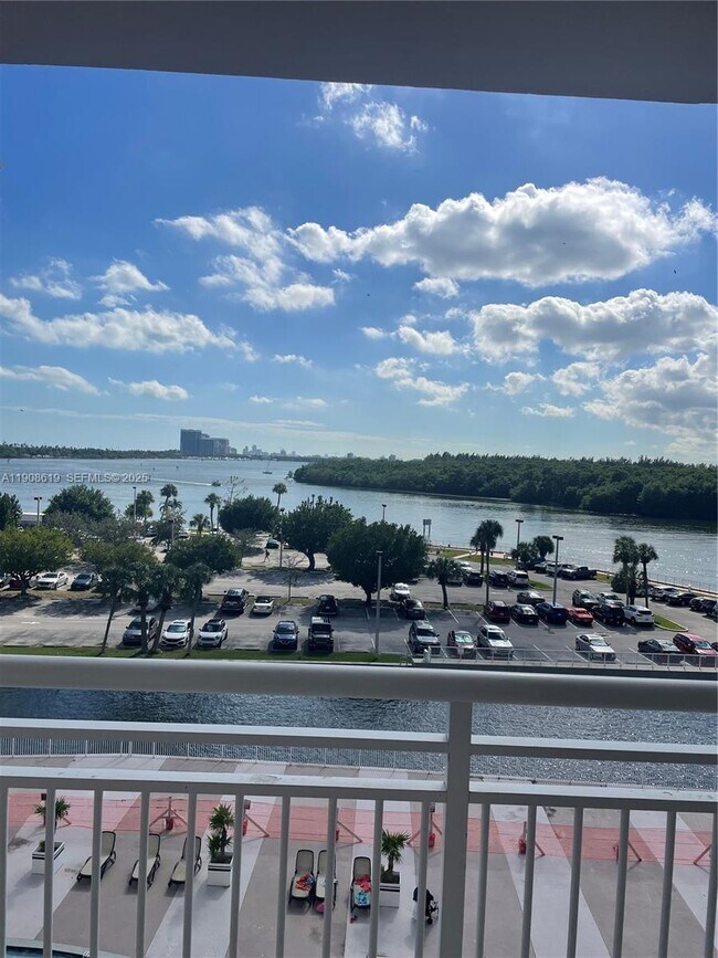 Photo - 400 Kings Point Dr Unit 507