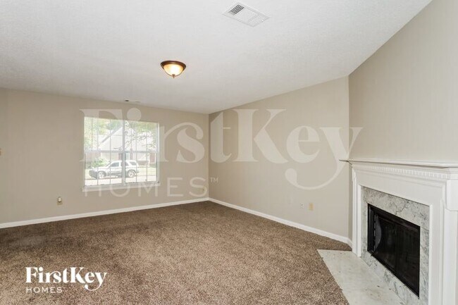 1809 Black Bear Cir W