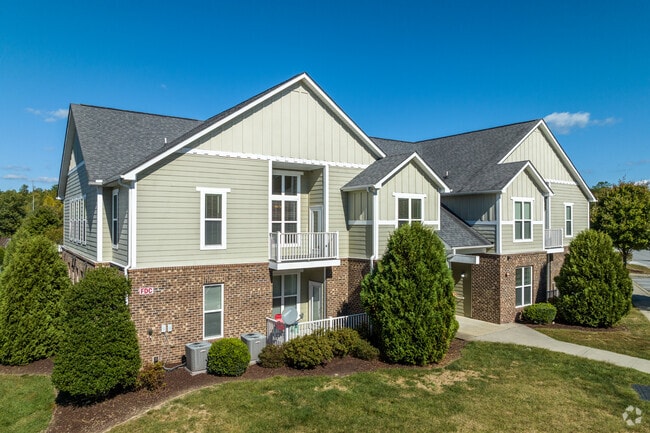 Photo - Ballantyne Commons Apartments