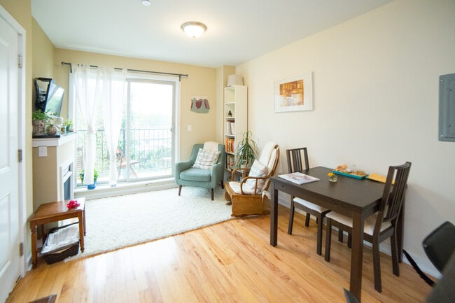 Photo - 3006 W Girard Ave Unidad 3A