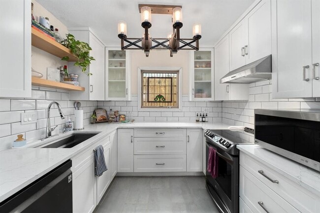 Building Photo - 4610 Avenue B