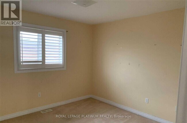 Photo - 121 Young Dr