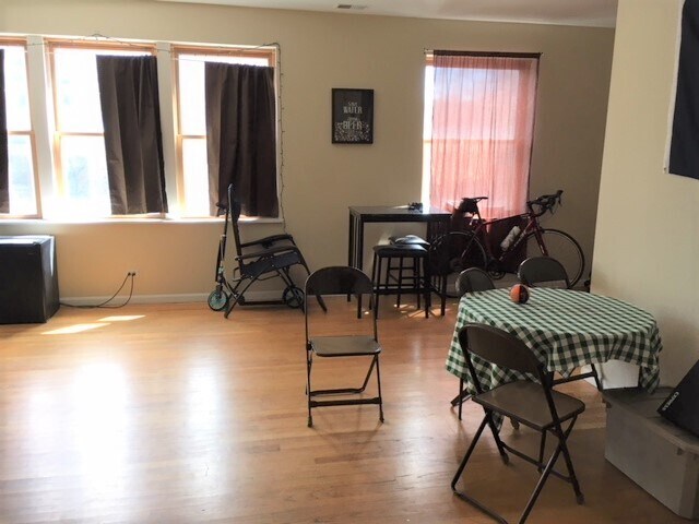 Photo - 1408 W Waveland Ave Unit 2