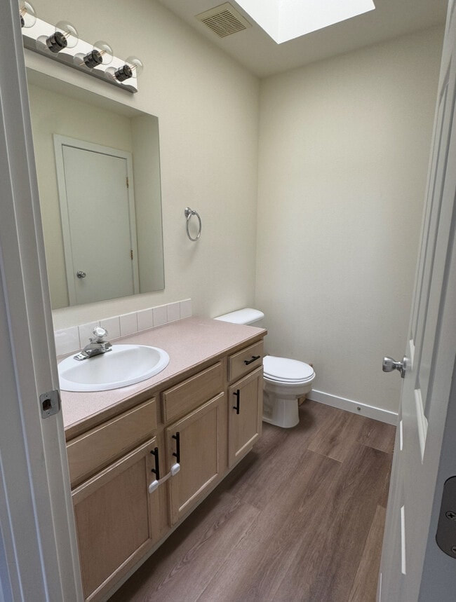 Photo - 1565 Estate Pl