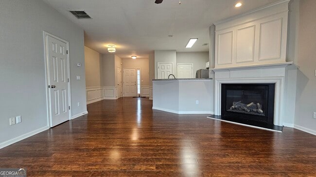 Photo - 1999 Hailston Dr NW