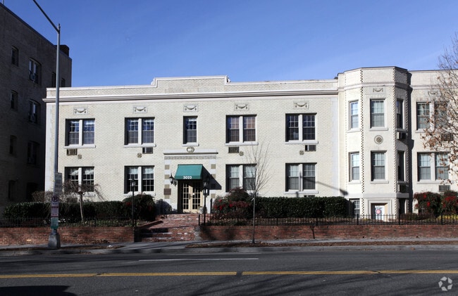 Photo - 3022-3026 Wisconsin Ave NW