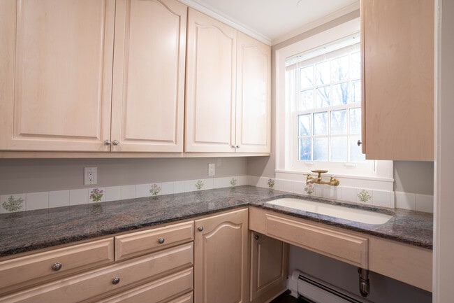 Photo - 40 Puddingstone Ln