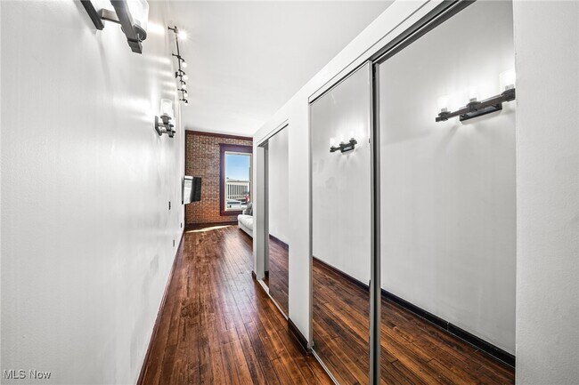 Photo - 408 W St Clair Ave Unit 605