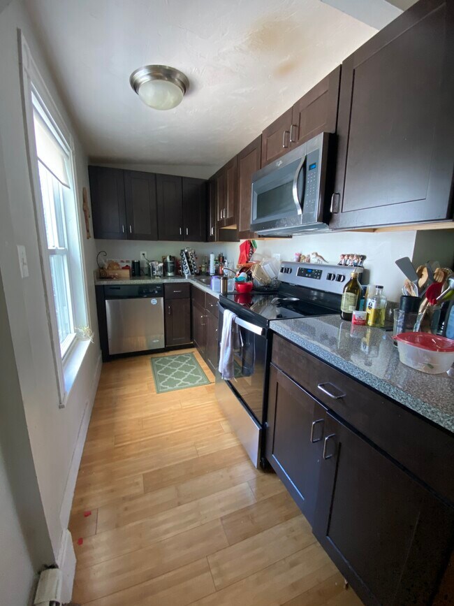 Building Photo - 56 Winship St Unit 3 Rental