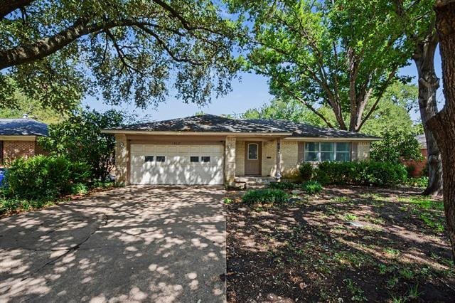 Photo - 8057 Fall River Dr