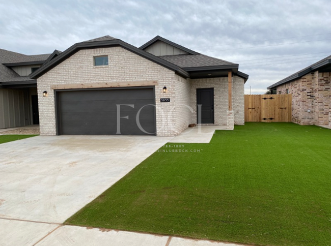 Luxury Townhome (Frenship ISD) - Luxury Townhome (Frenship ISD)