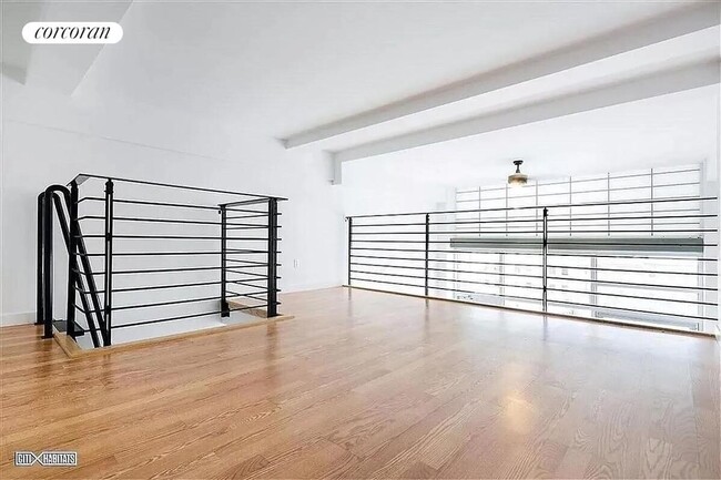 Photo - 308 Eckford St