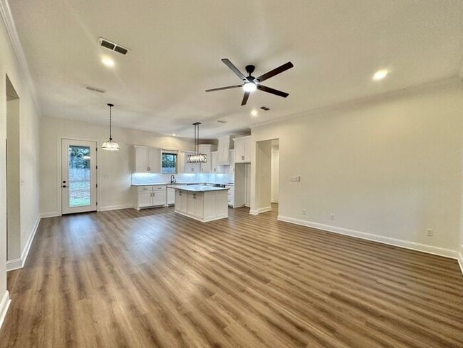 Photo - Stunning 3/2/2 on the Outskirts of Lindale!