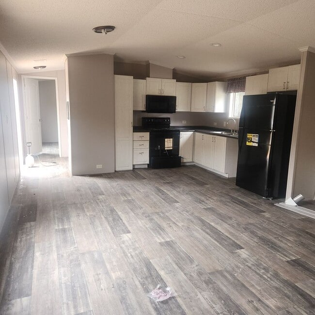 Photo - 180 Carter Pl SW