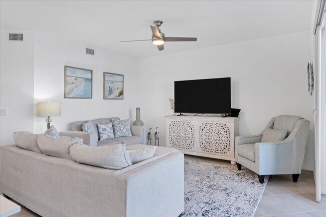 Building Photo - 14267 Heritage Landing Blvd Unit ID1248730P Rental