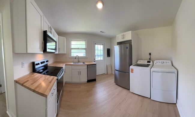 New kitchen - 4362 Cato Rd