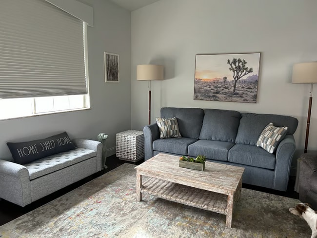 Photo - 7712 Himalayas Ave