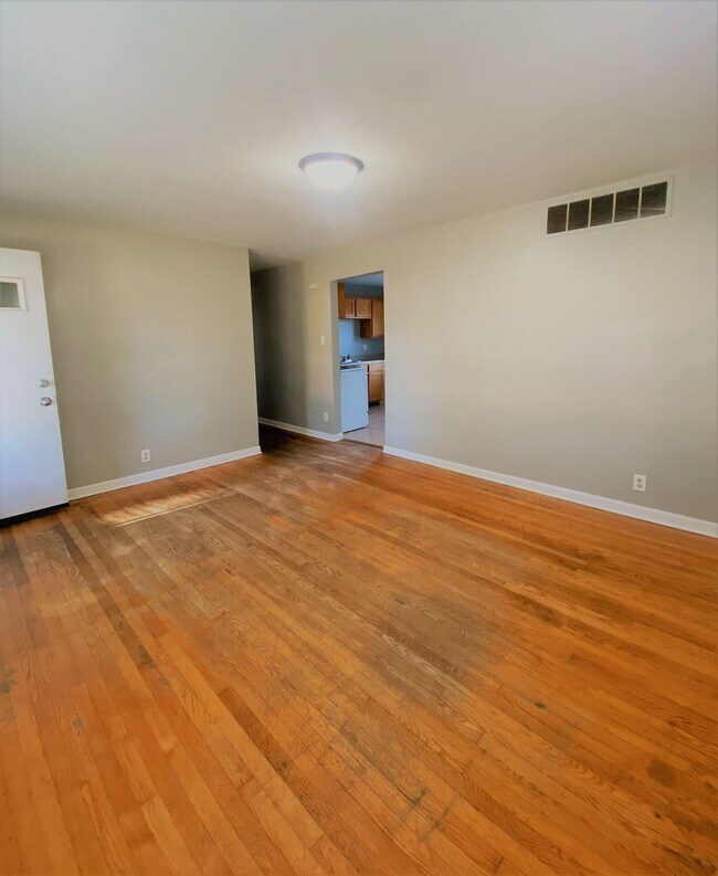 Beautiful Single Family Ranch House House Rental in Racine, WI