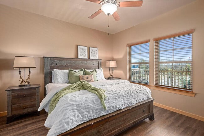 Building Photo - 1593 Gruene Rd Unit SI ID1385478P