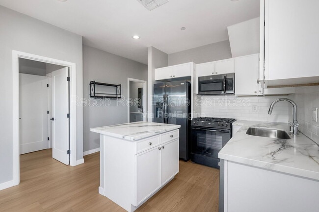 Photo - 2394 W Jewett St