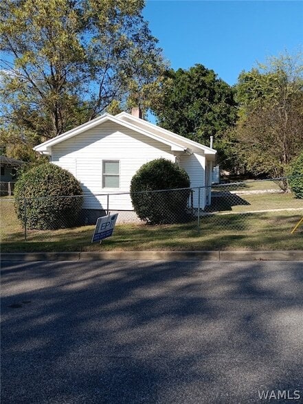 Photo - 512 34th Ave W