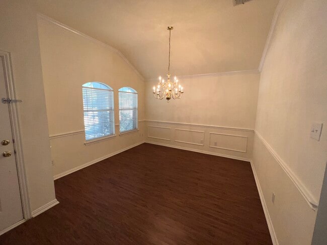 Photo - 6109 Apache Dr