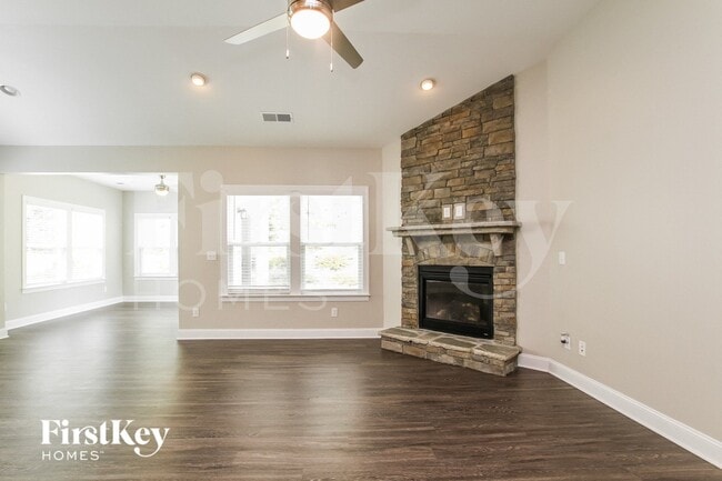 Photo - 206 Paradise Hills Cir