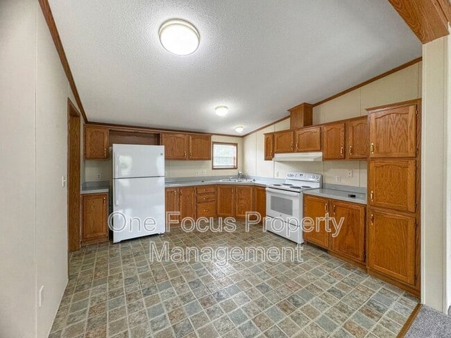 Photo - 214 Dennison Rd