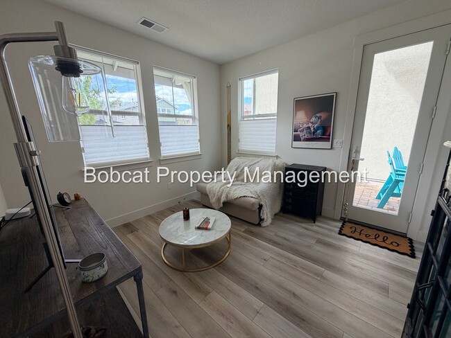 Photo - 1128 Grove St