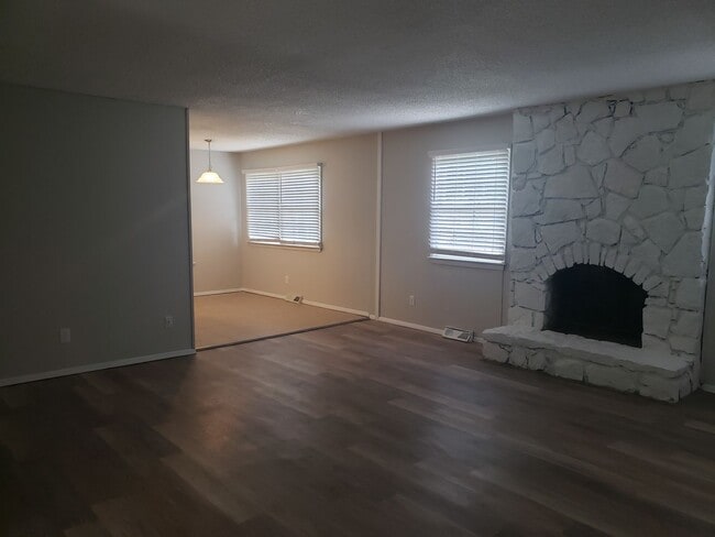 Photo - 1333 Meadowbrook Cir