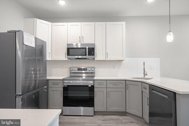 Photo - 5122 Ranstead St