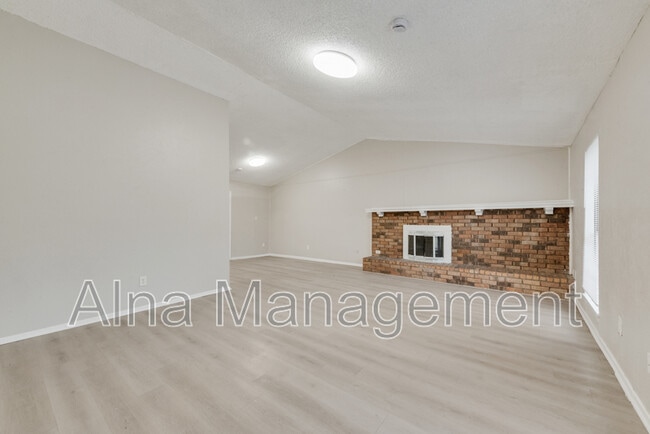 Photo - 1704 Fieldstone Ct